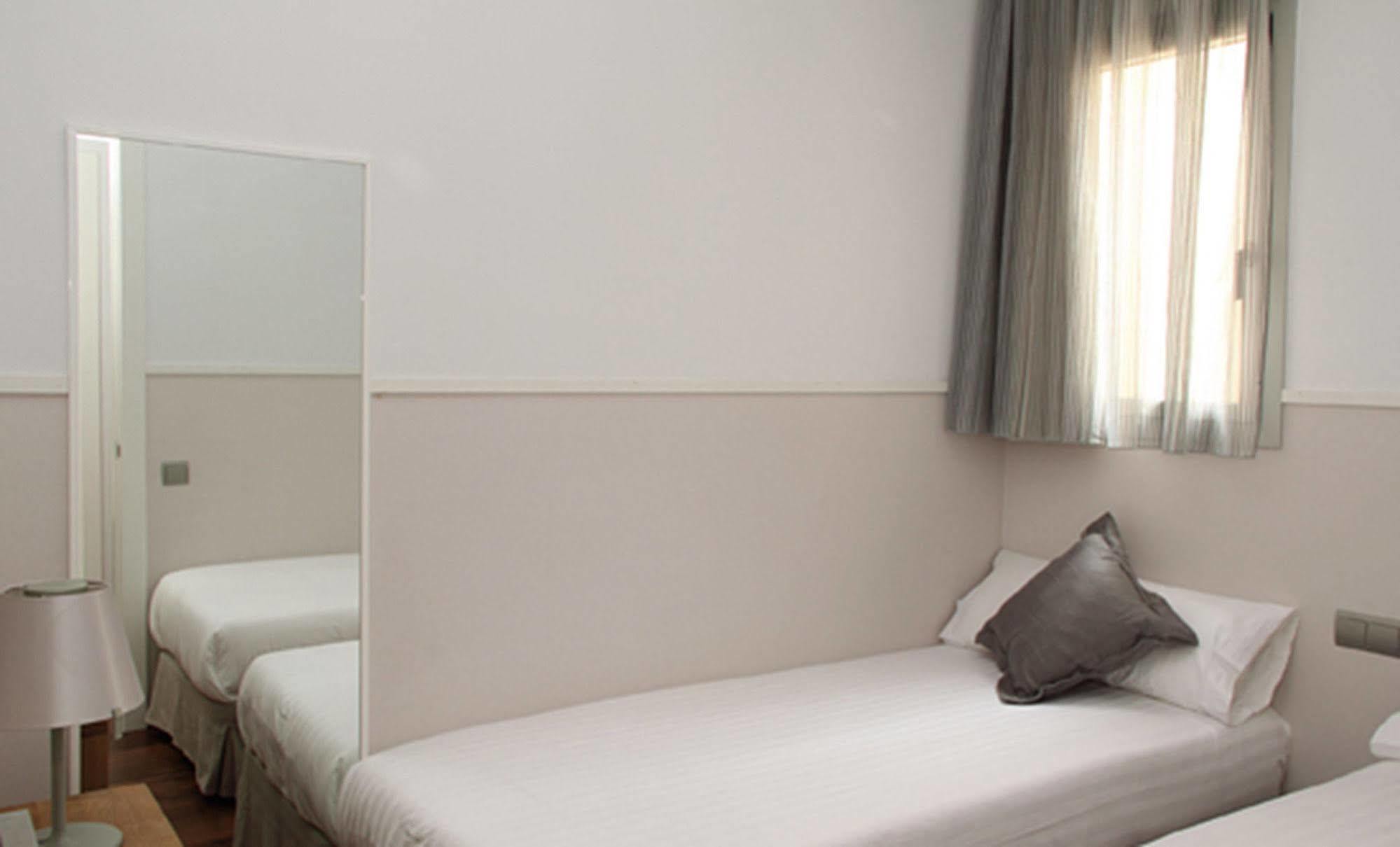 Mh Apartments Center Βαρκελώνη Δωμάτιο φωτογραφία